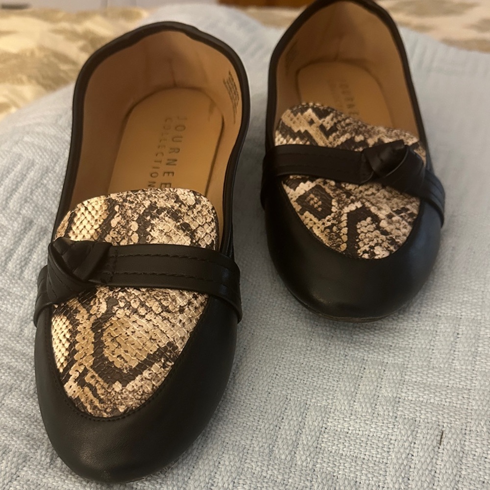 Journee Collection Black and Snakeskin Loafers